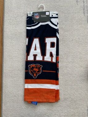 NFL Chicago Bears Brand New Beach Towel in Navy, Orange, White